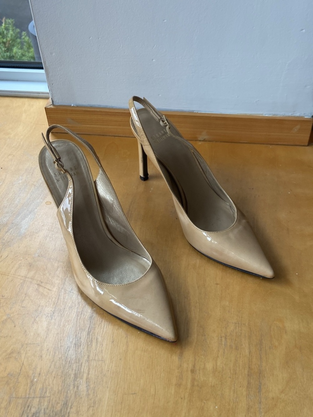 Stuart Weitzman Beige Patent Slingback Pointed-Toe Heels